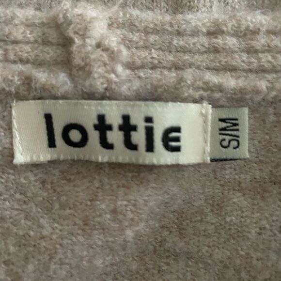 Lottie Women’s Tan V Neck Sweater Size S / M - Picture 5 of 7